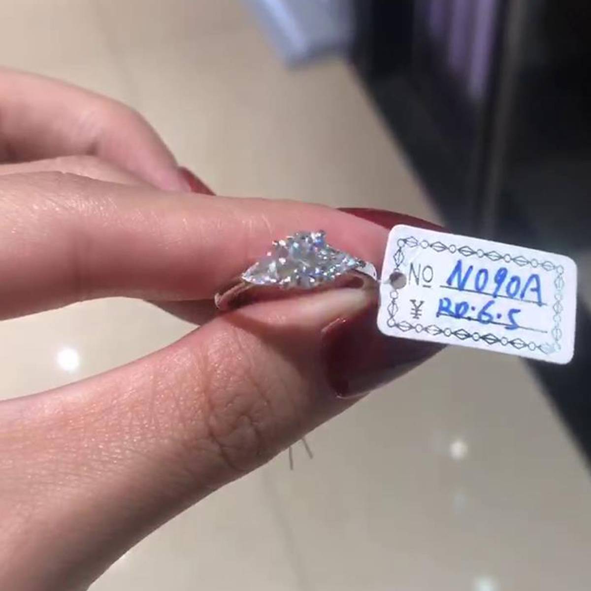 三石女戒S925银镀白金定制主副石莫桑钻1.0ct